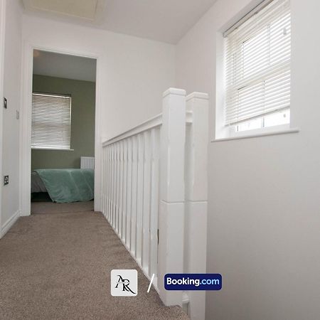 Cozy House By Ar Properties Short Lets & Serviced Accommodation Colchester Eksteriør bilde