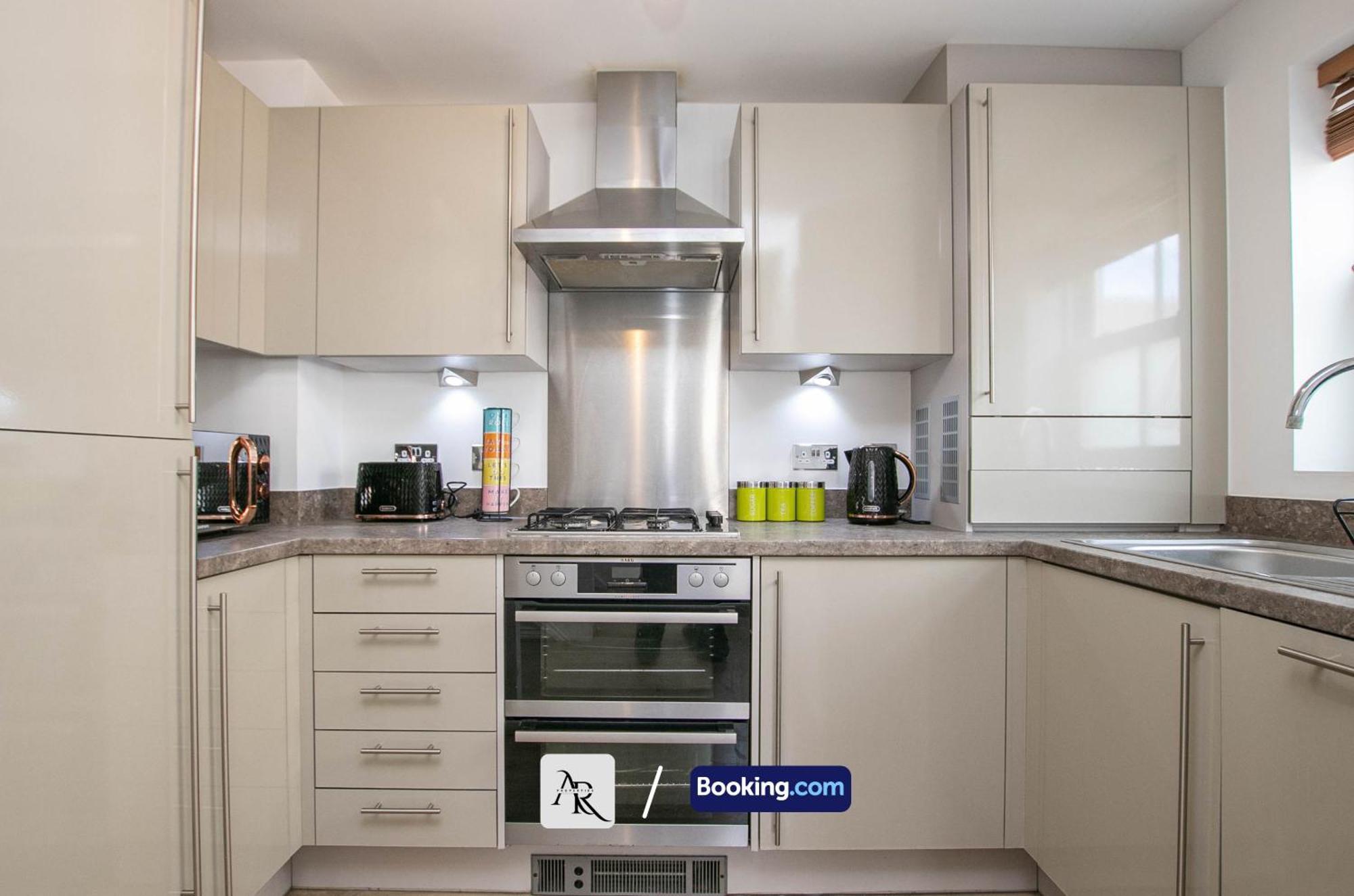 Cozy House By Ar Properties Short Lets & Serviced Accommodation Colchester Eksteriør bilde