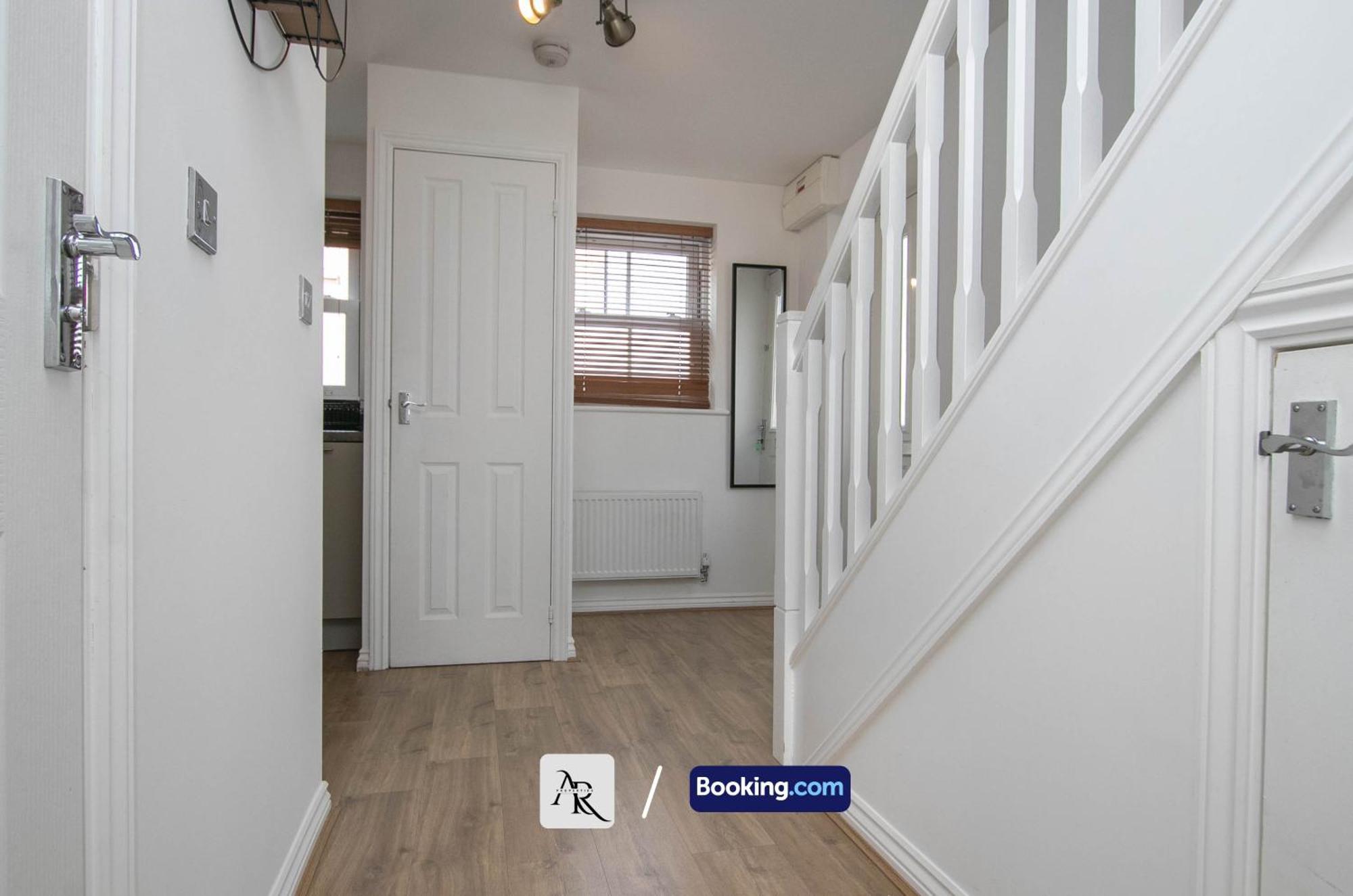 Cozy House By Ar Properties Short Lets & Serviced Accommodation Colchester Eksteriør bilde
